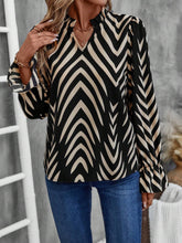 EMERY ROSE Women's Spring & Summer V-Neck Long Sleeve Printed Herringbone Shirt